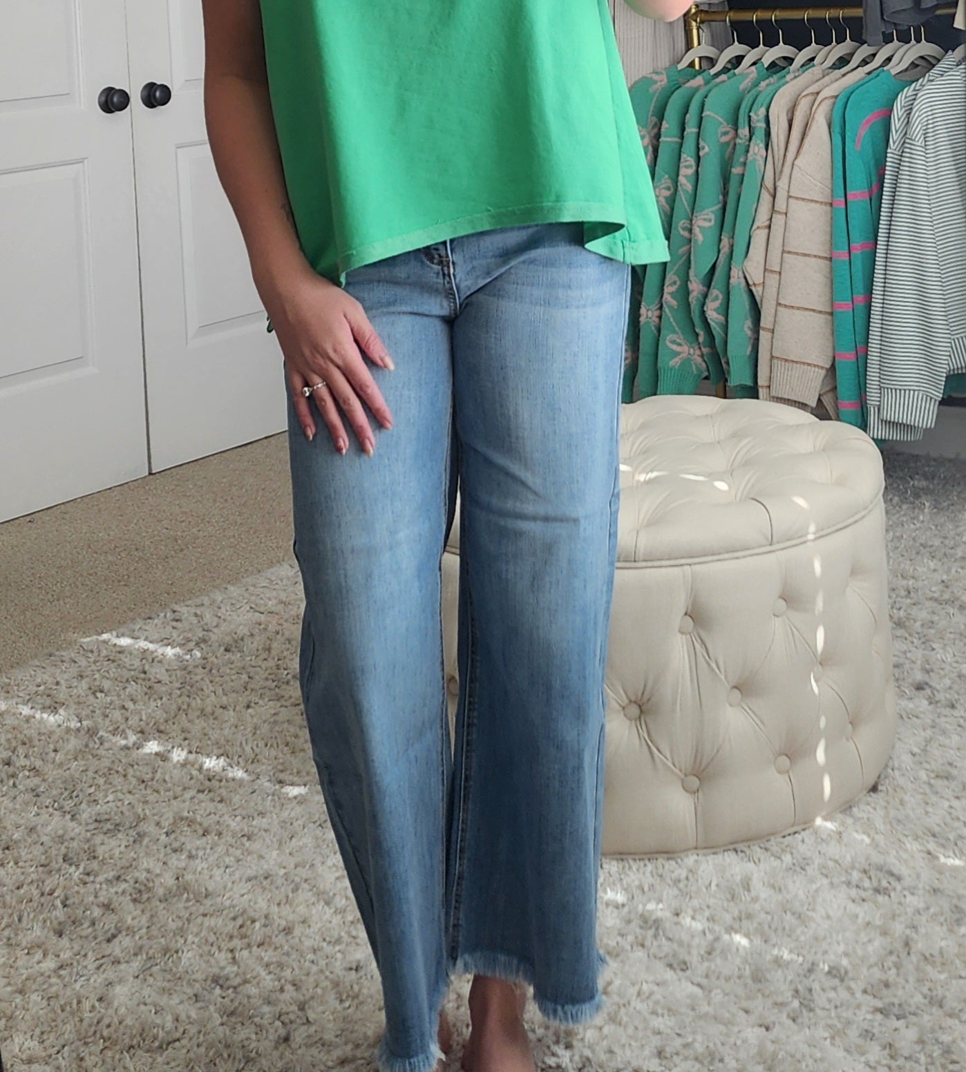 Risen Fray Hem Jeans