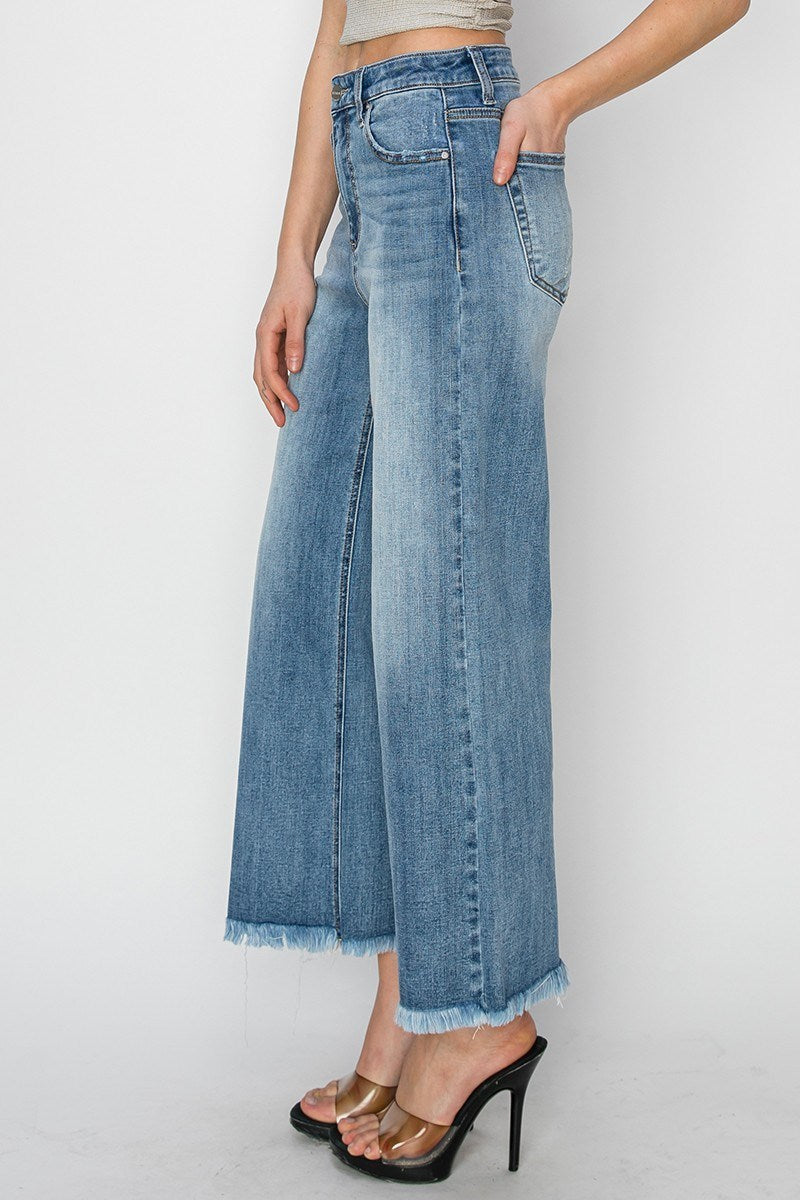 Risen Fray Hem Jeans