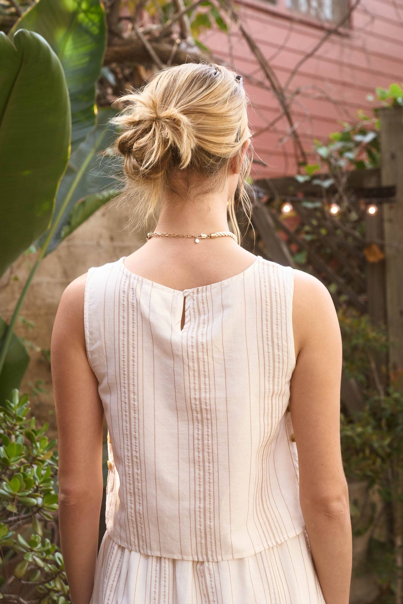 Side Button Detail Top