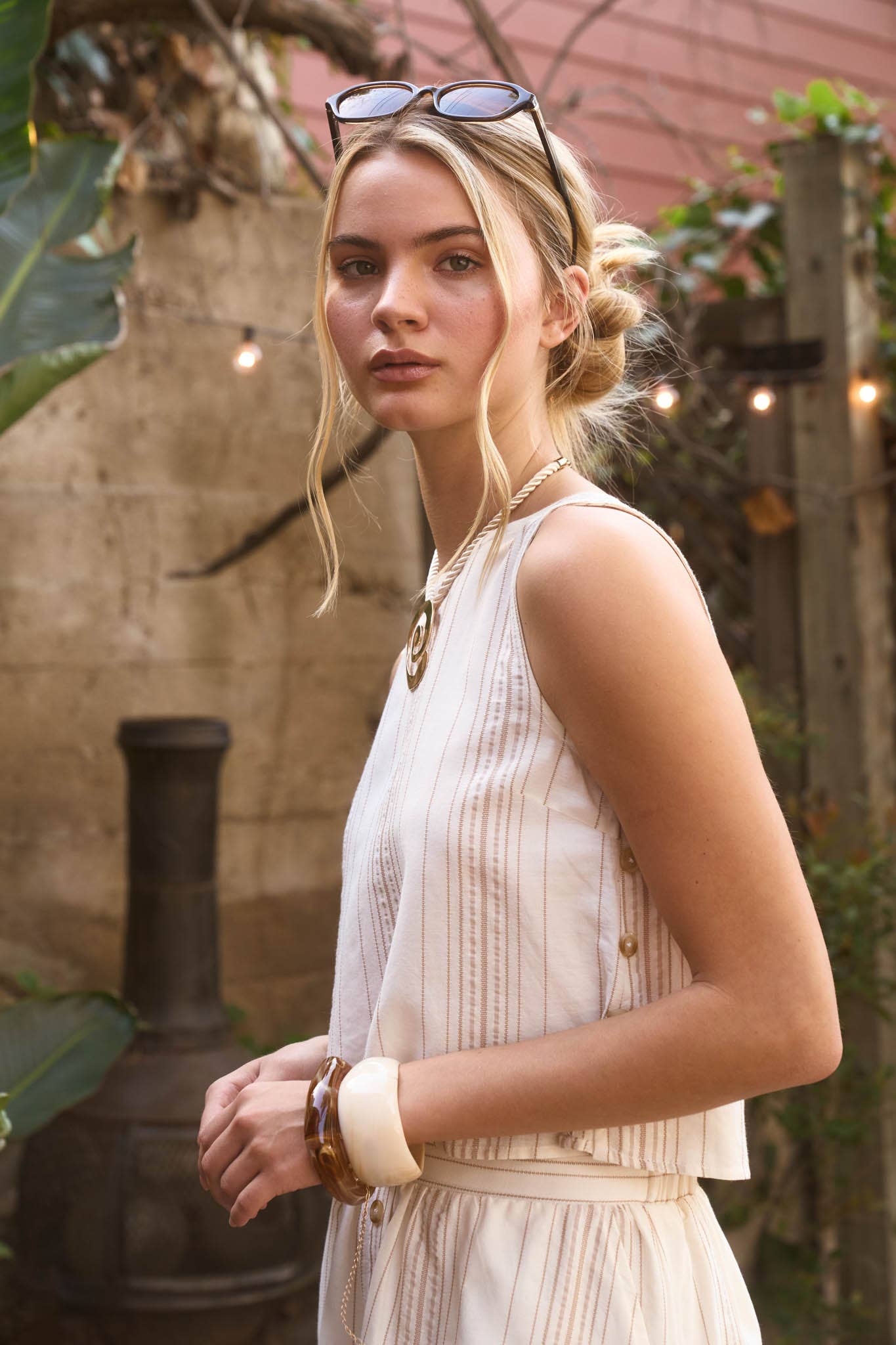 Side Button Detail Top